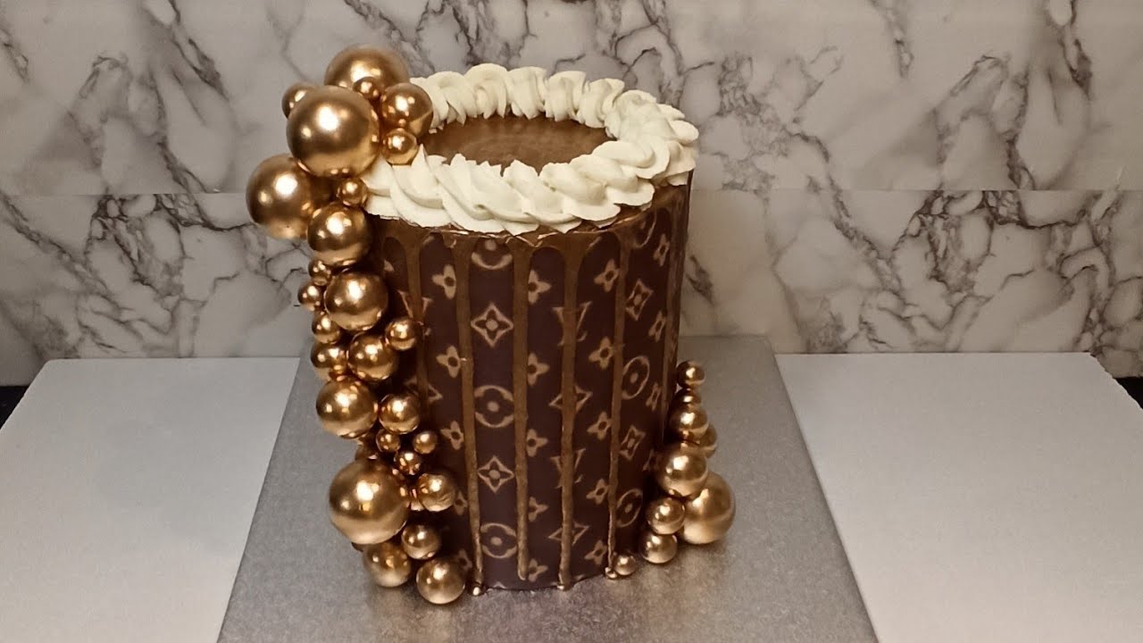 Layer cake Louis Vuitton aux 3 chocolats