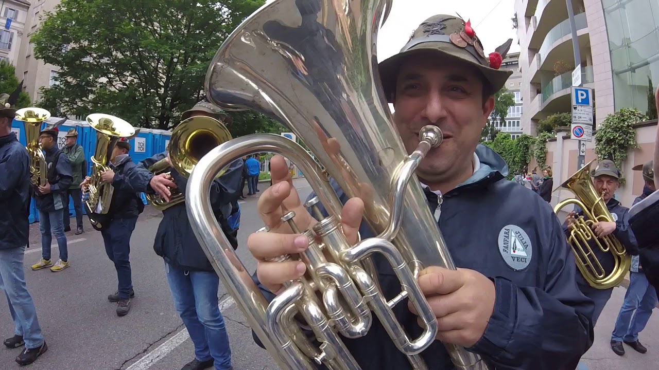 Veci Fanfara Julia - sfilata Milano 2019 - Inno degli Alpini
