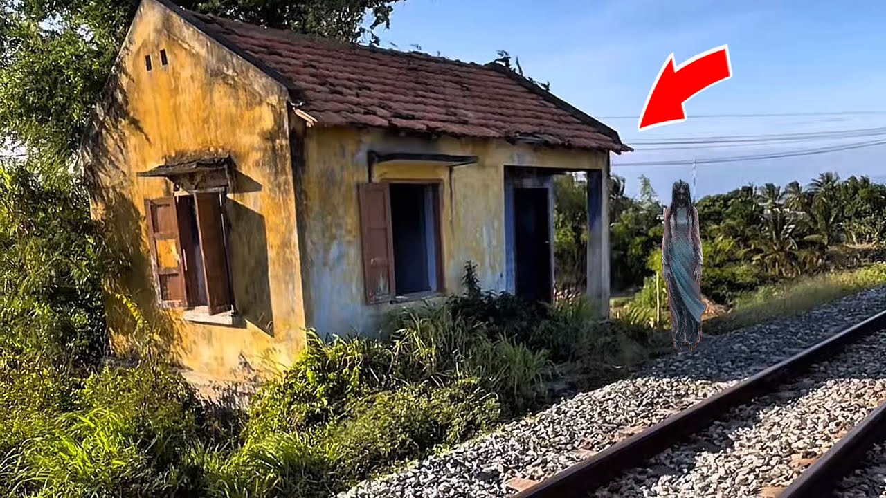 Căn Nhà Bỏ Hoang Bên Đường Rầy, Chiều Tối Là Nghe Tiếng Người Nói Chuyện. 