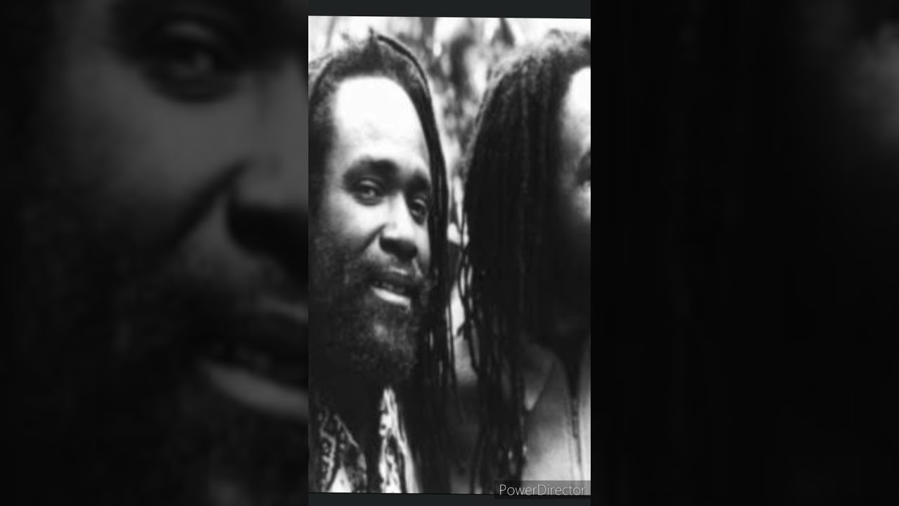 wailing souls she pleases me