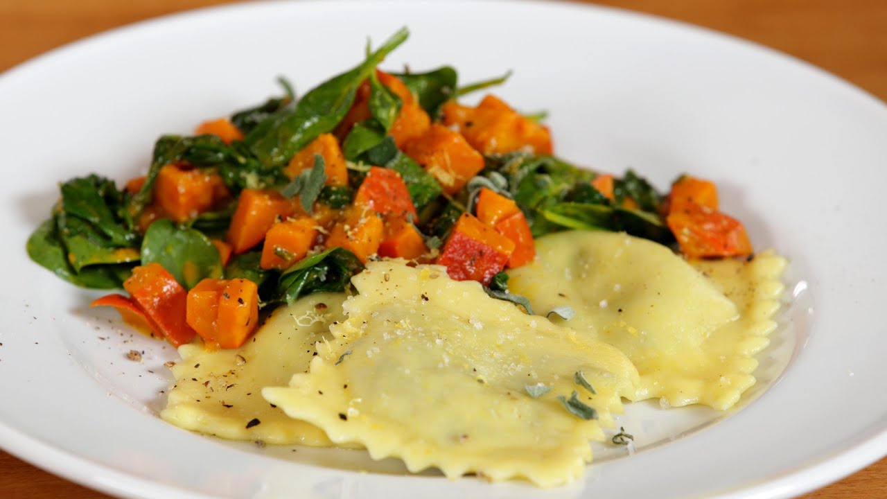 Vegane Ravioli mit Herbstgemüse