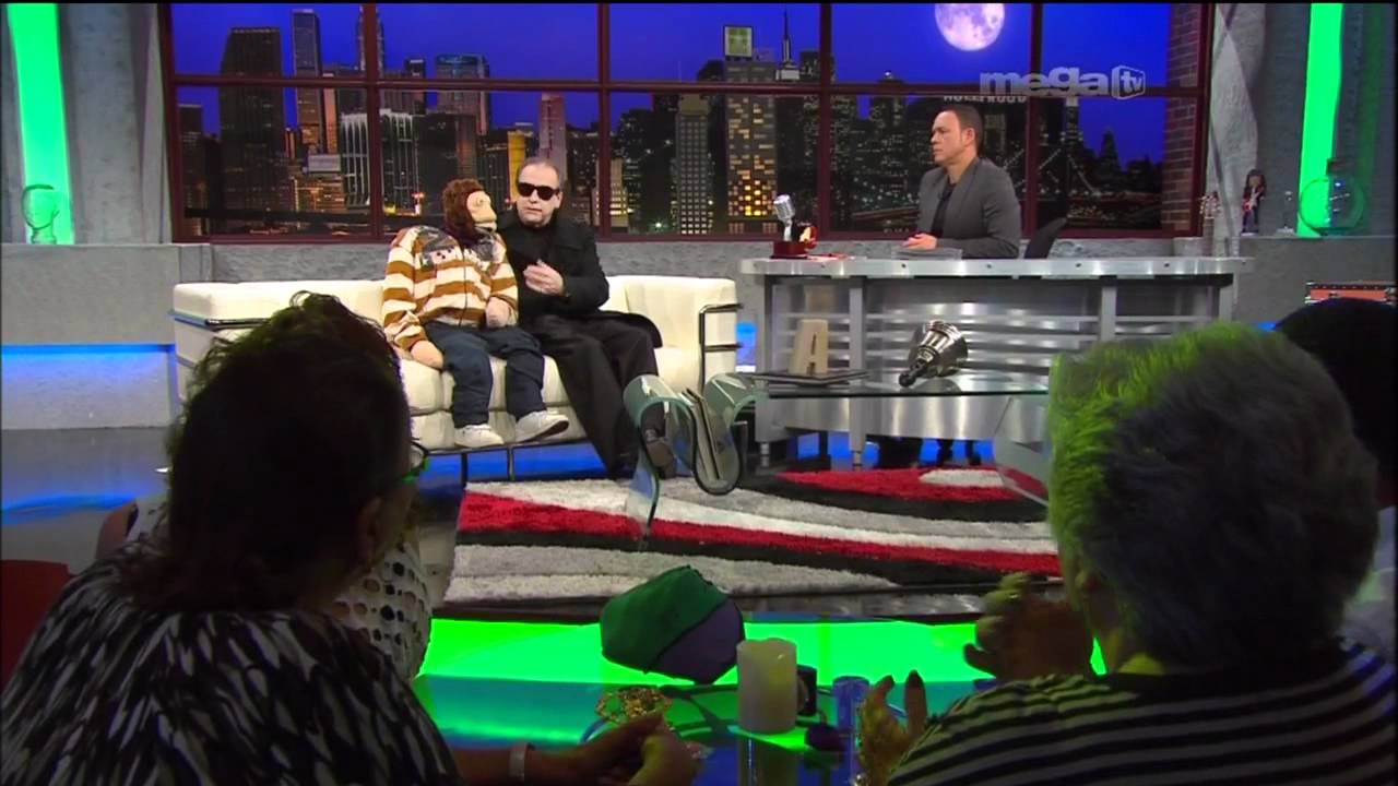 Ventrilocuo Carlos Donoso Entrevista y Chistes en Esta Noche Tu Night (2-29-12)