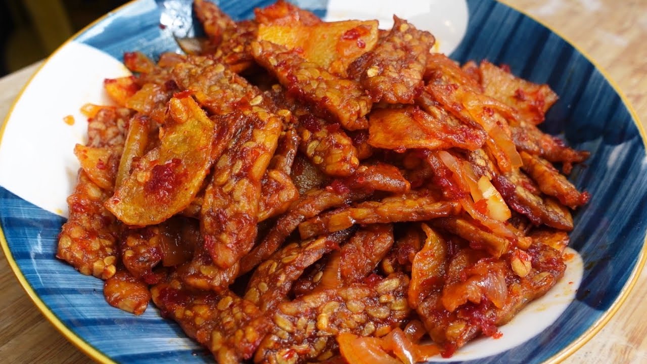 马来美食叁巴辣炒马铃薯天贝的做法，又香又辣，超级好吃又下饭Malay delicious food sambal stir-fried potato tempeh, it is fragrant