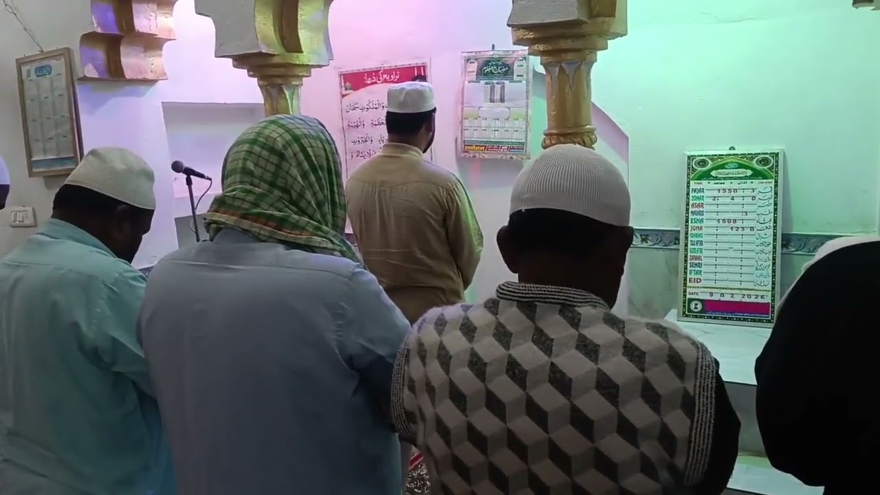 HAZRAT QARI IBRAHIM SAHAB AMIR SAHAB KE BETE KHANPURI NE ACHE ANDAZ ME QURAAN PADHTE HUYE MASHA ALLA