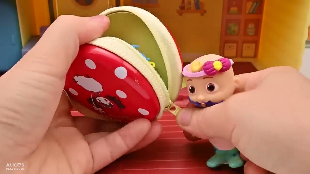 Cocomelon Family:  Play in the ORBEEZ bath | Best Compilation Video