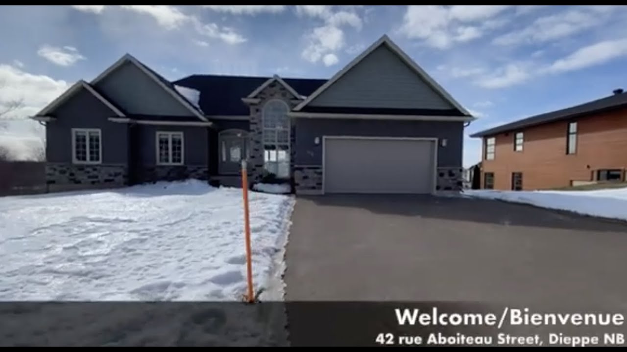 (SOLD)42 ABOITEAU IN DIEPPE - CUSTOM WALKOUT BUNGALOW IN DESIRABLE POINTE AUX RENARDS