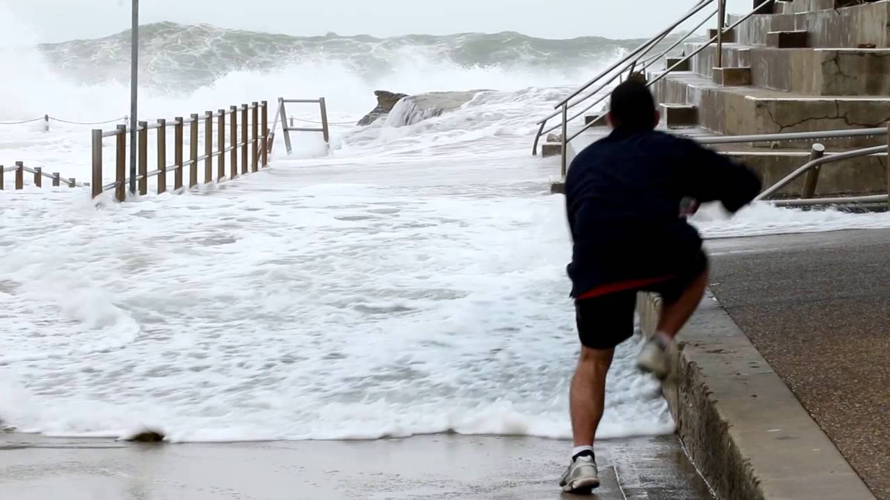 Dee why destruction