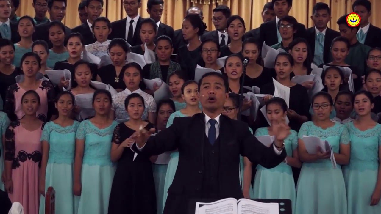 Mass Choir UNAI & AUP - Holy Is He