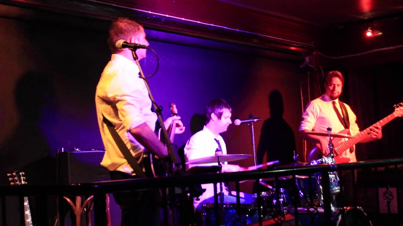 Lee Thomas - 74/75 (cover) Live @ The Dubliner, Göteborg, Sweden.