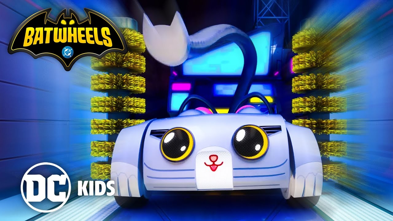 😵‍💫🌪️ Chaotic Sleepover! | #Batwheels | @dckids