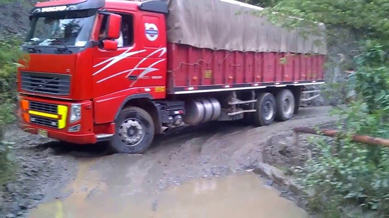 lluvias acen muy peligrosas a carreteras lonya grande