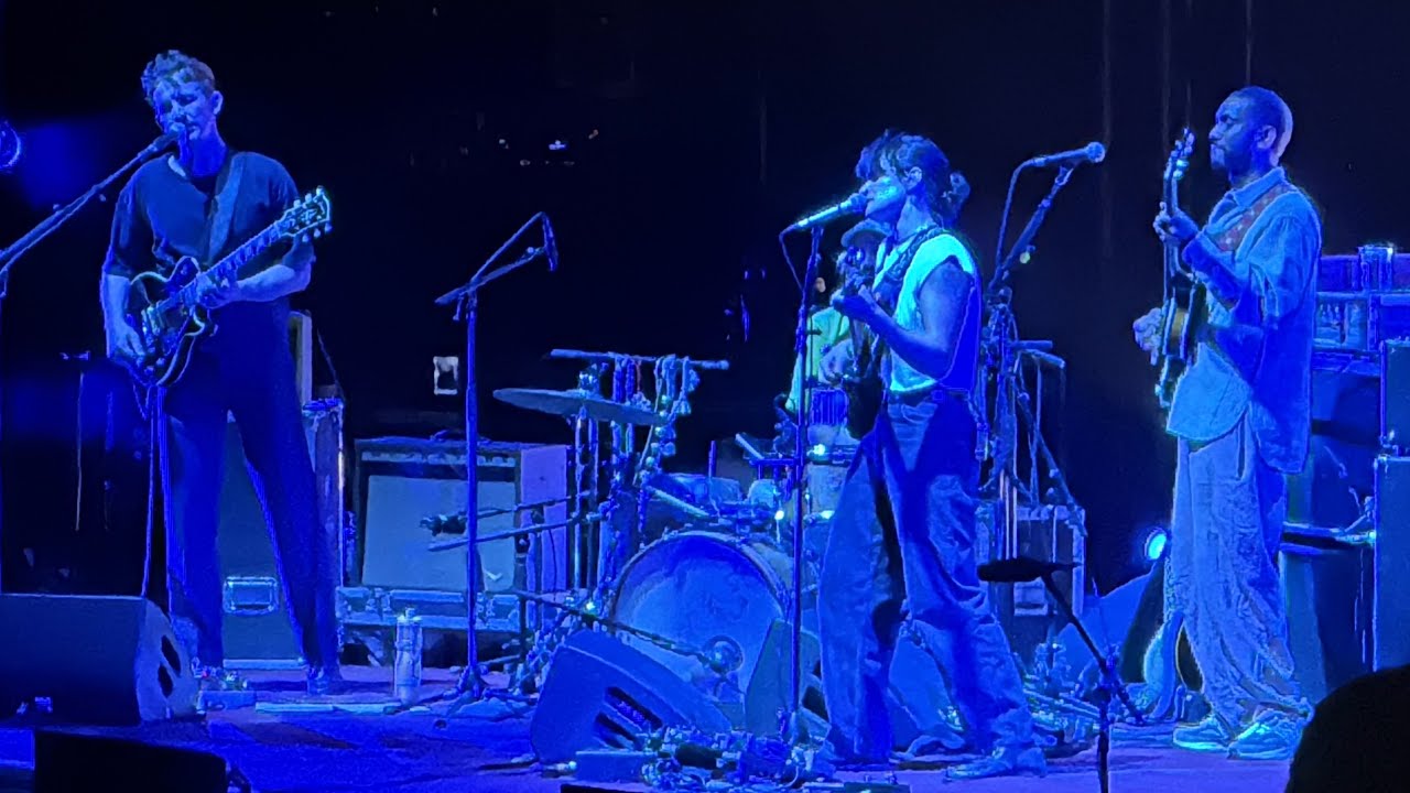 Big Thief: Simulation Swarm (Live 2025)