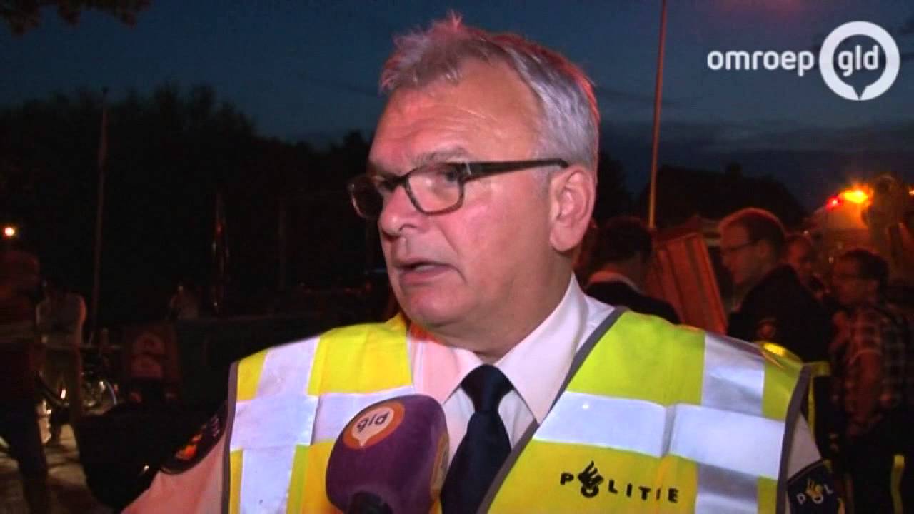 Zestien gewonden bij ongeluk met platte kar
