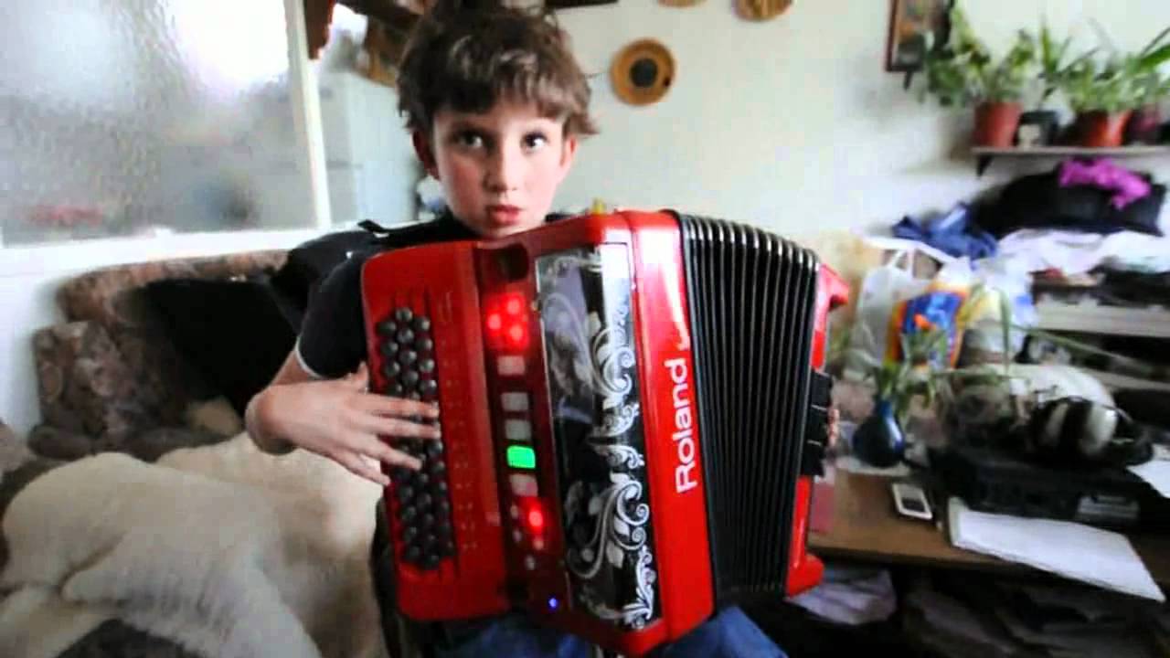 Roland FR 18 diatonic first time