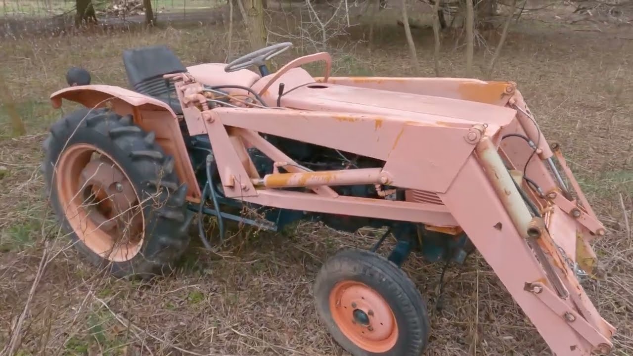 Kubota L175 Tractor - E01 - Checking the Engine