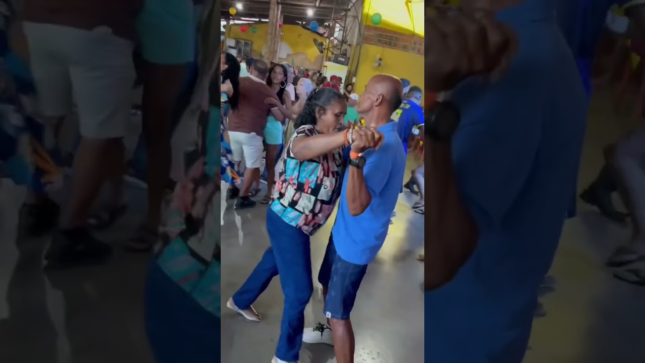 Chamaaa no forr&oacute; 🤠🔥 #piseiro #entretenimento #forronointerior #dancandoforro #dan&ccedil;a
