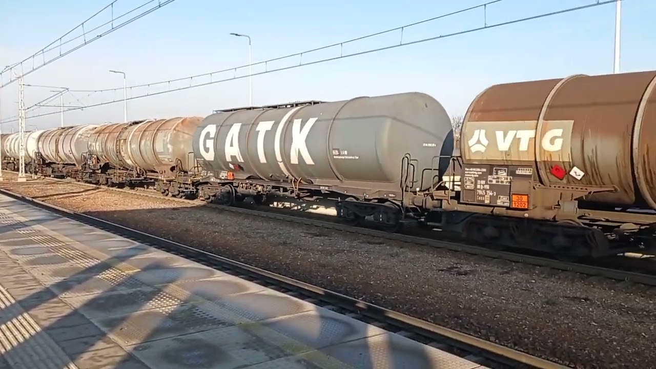 111Ed 076 CARGOUNIT Lokomotywa elektryczna.