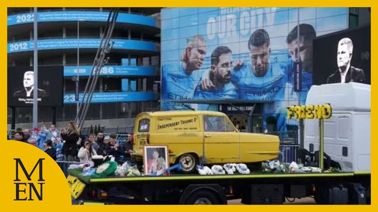 Ricky Hatton arrives at Etihad for final journey after heartbreaking funeral