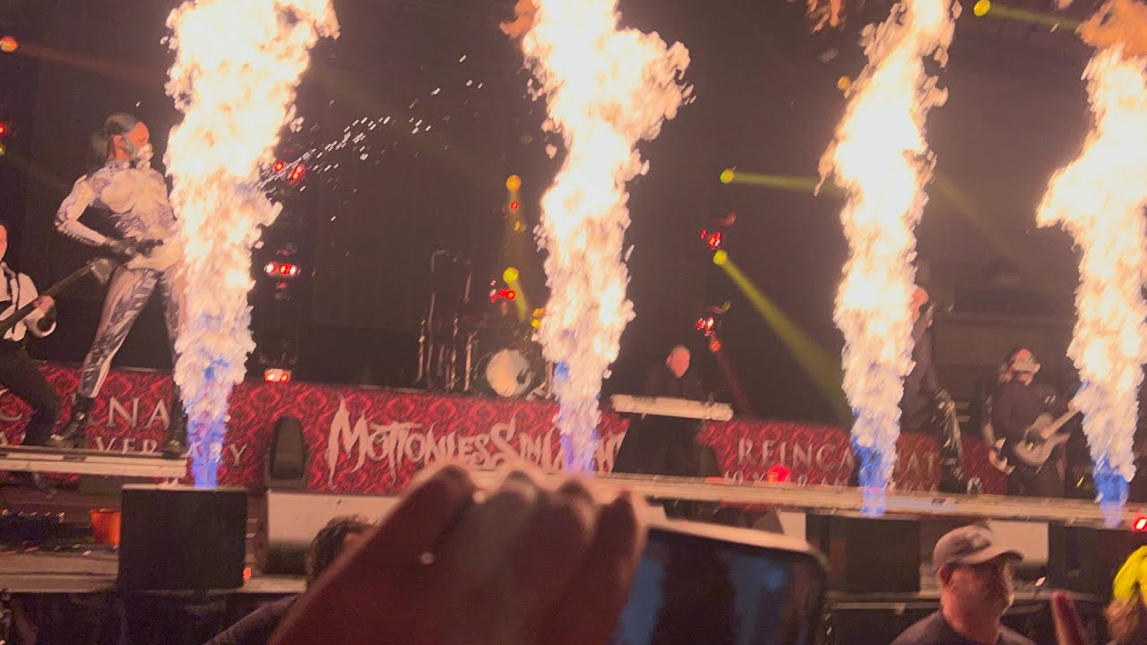 Motionless in White - Abigail - LIVE (w/ Josh Balz) - Apocalypse Fest Scranton - 10-31-2024