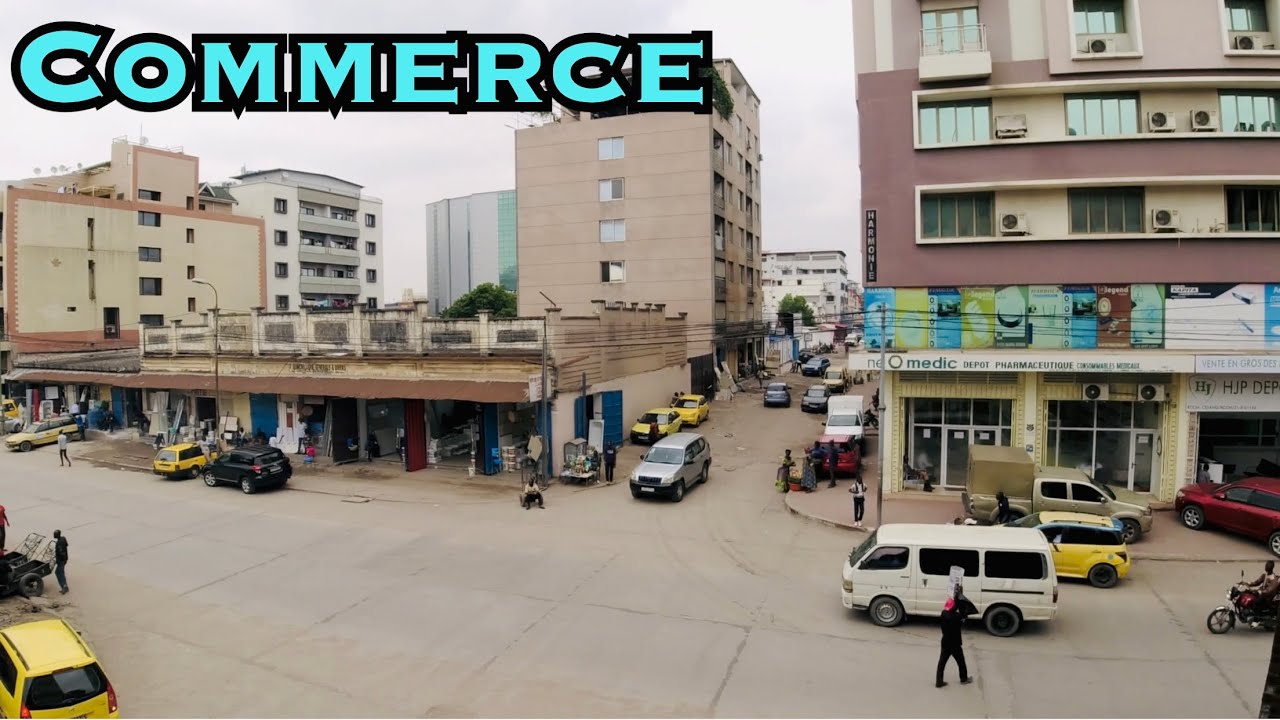 A Vicarious Walk On Avenue du Commerce