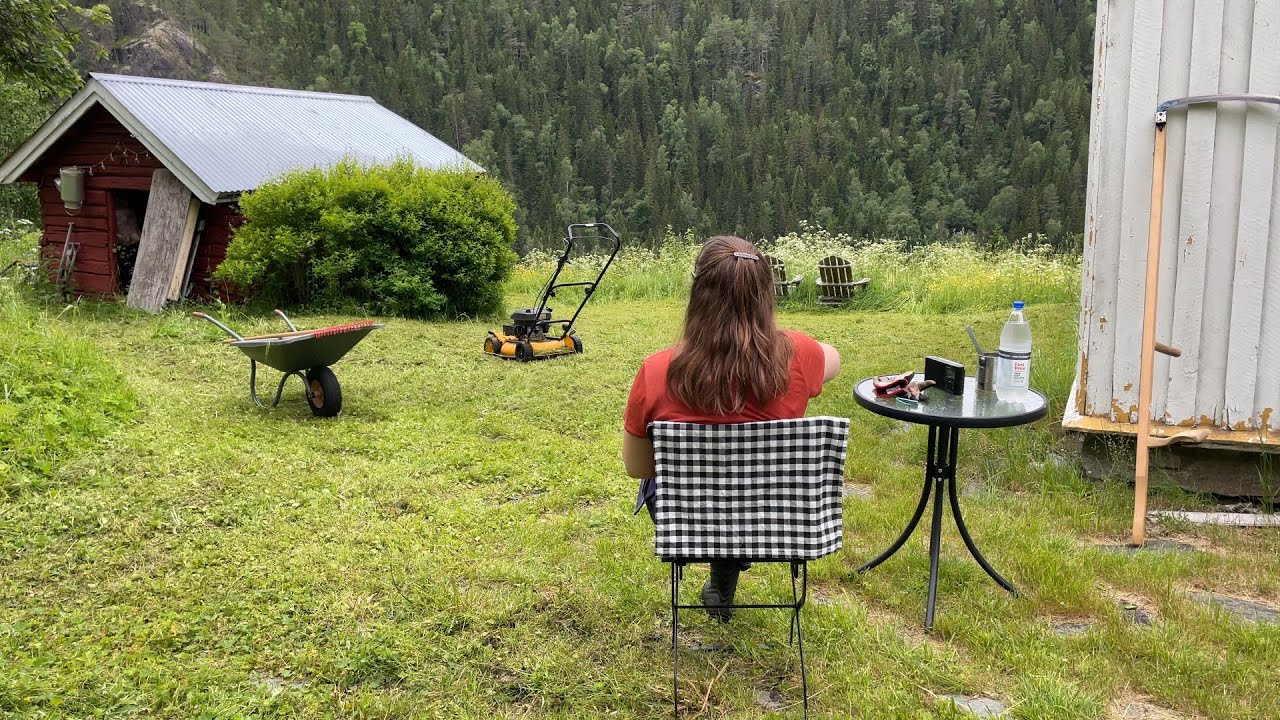 Midsummer break in my overgrown forest paradise | Cabin Life in Norway