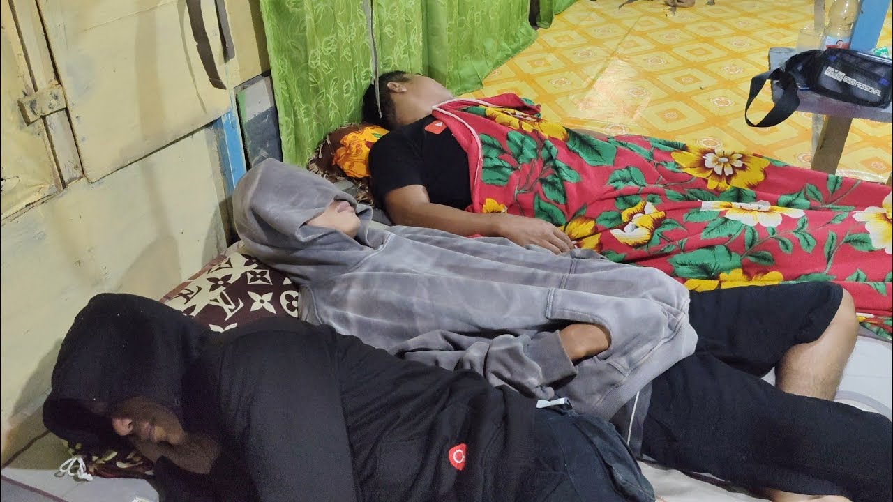 Hujan deras di rakit apung membuat tidur semakin nyenyak semalaman