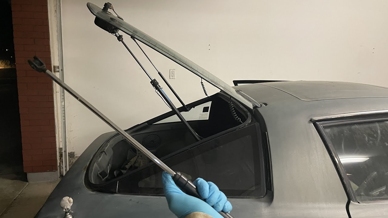 Day 16: Trunk Strut Replacement 1984 Mazda RX7 GSL-SE