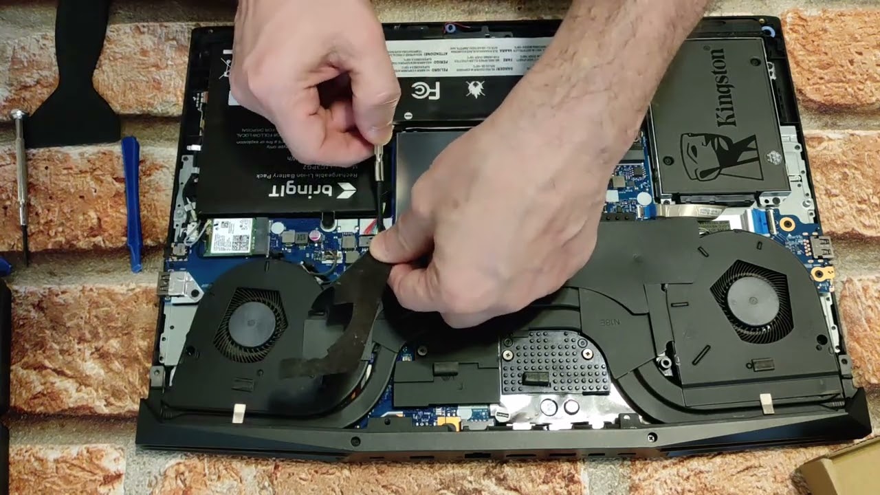 Replacing LEGION Lenovo y545 81Q6 Battery - Trocando bateria Lenovo y545 81Q6
