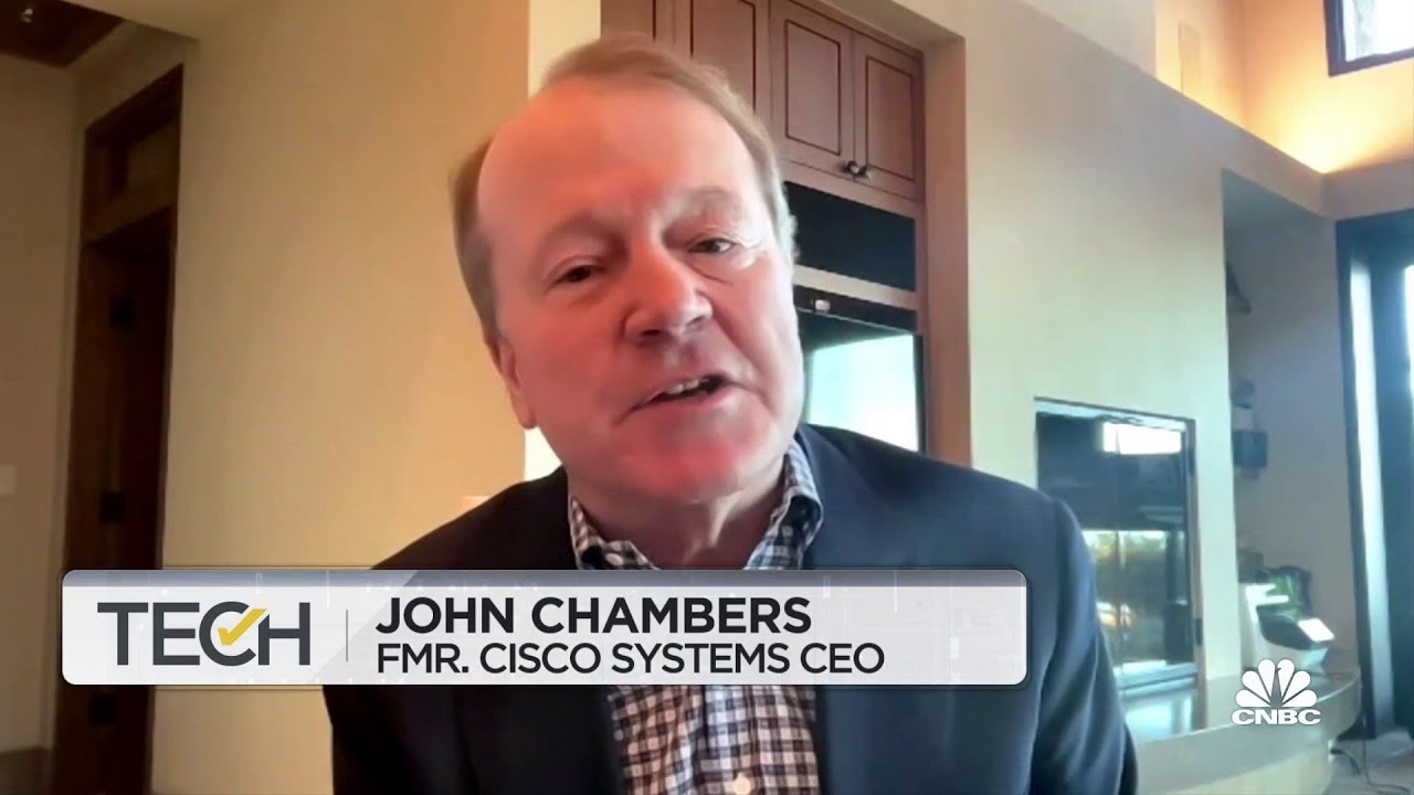 Former Cisco CEO likes internet sector and artificial intelligence in 2022