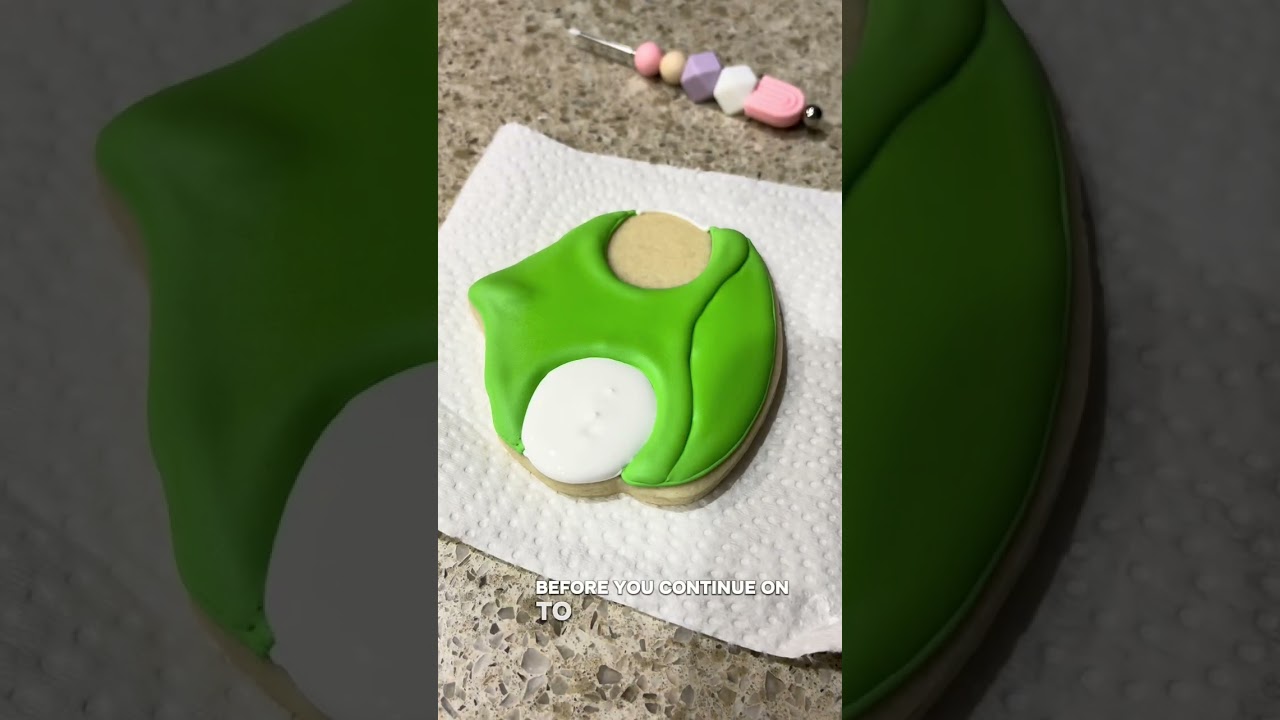 Making Pascal from tangled as a sugar cookie