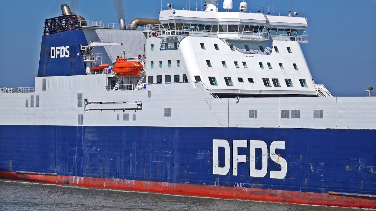 BIG SHIPS ON RIVER ELBE IN CUXHAVEN GERMANY - 4K SHIPSPOTTING MAI 2024