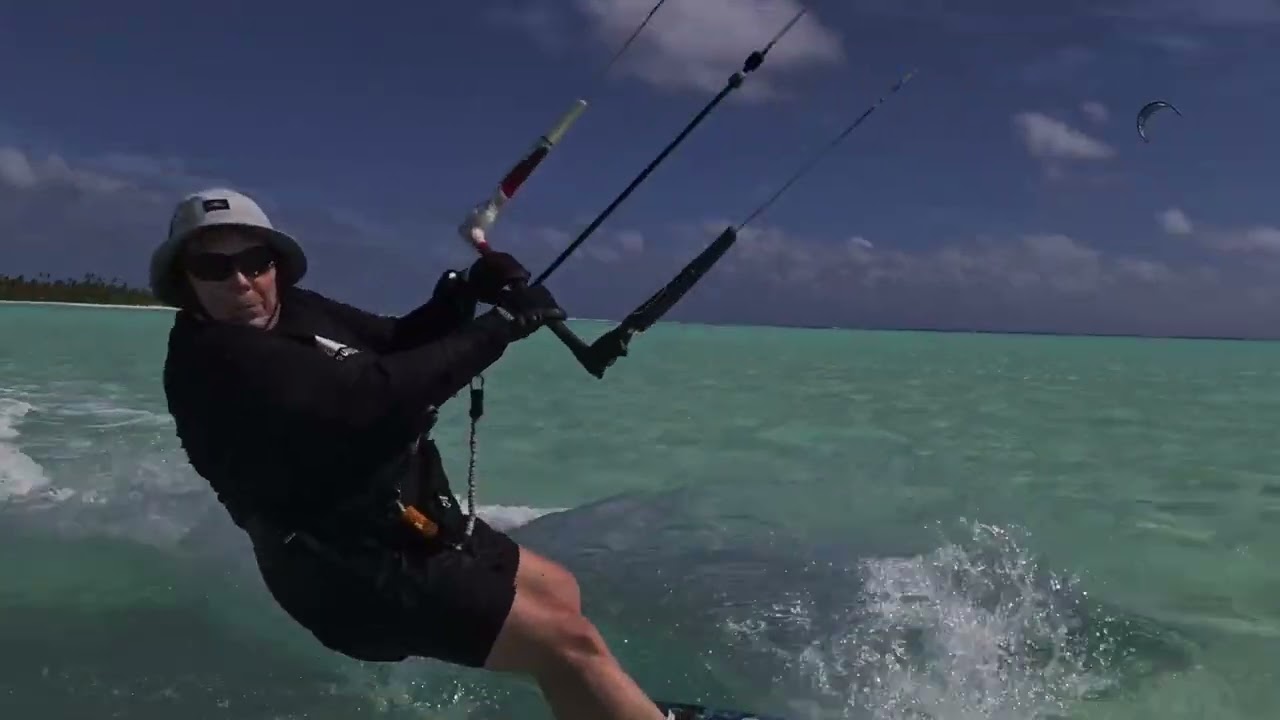 Old Farts Kitesurfing Aitutaki 2021
