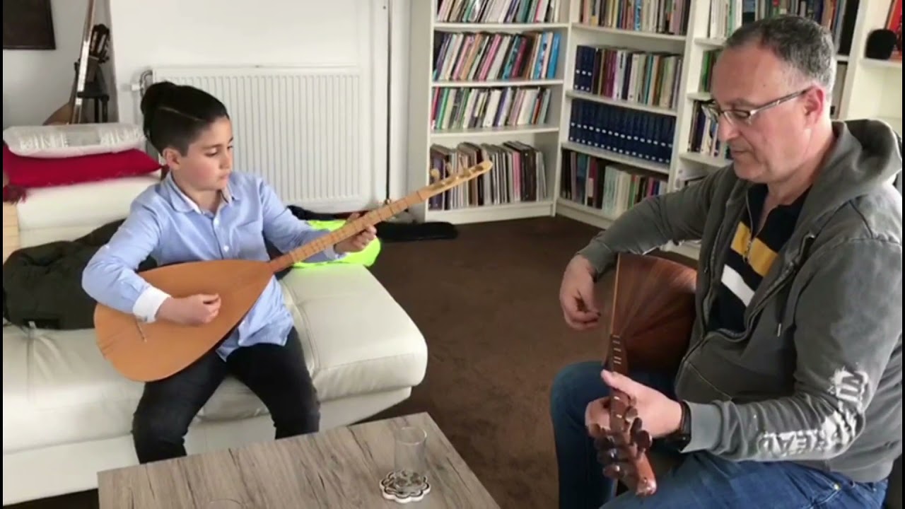 Kennismaken met de Turkse Saz | Kinderen maken Muziek SKVR | Kindermuziekweek 2021