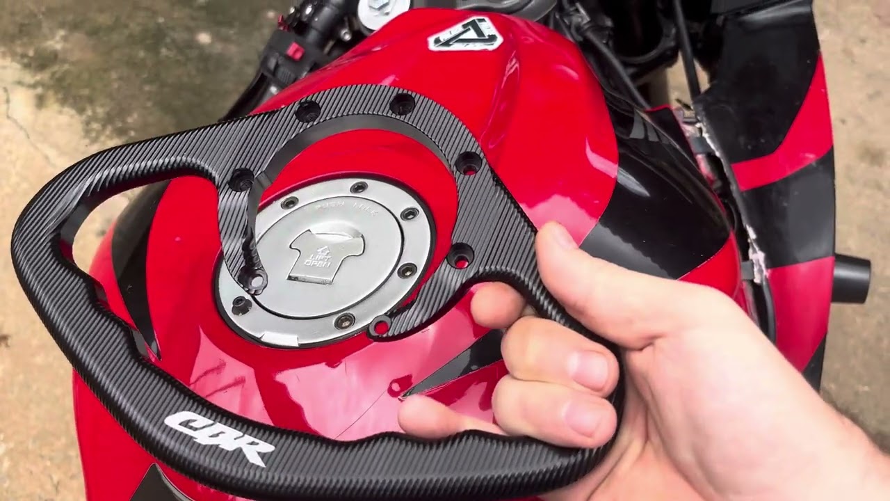 Suporte para garupa na CBR 600 RR! Como coloquei? #motovlog #dica #motos