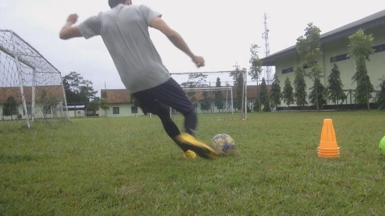 CURVE FREEKICK PRACTICE @INDOFREEKICKERSZ