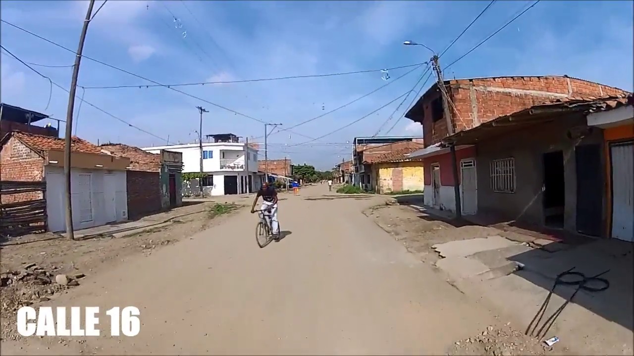 53 Puerto Tejada - Cauca, kra 18, 17 y calles 17 y 16. Tour en moto por Colombia.