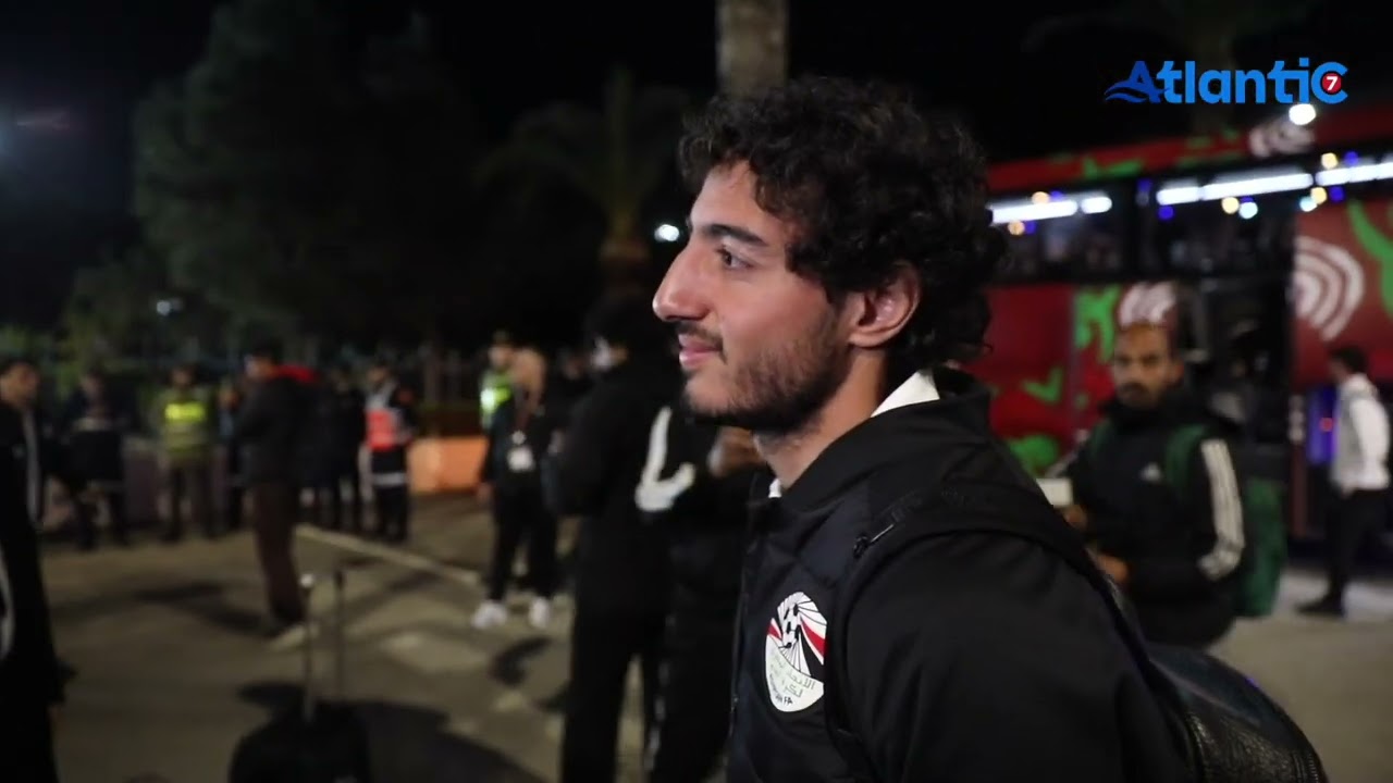 لحظة وصول منتخب الفراعنة لمطار طنجة ابن بطوطة