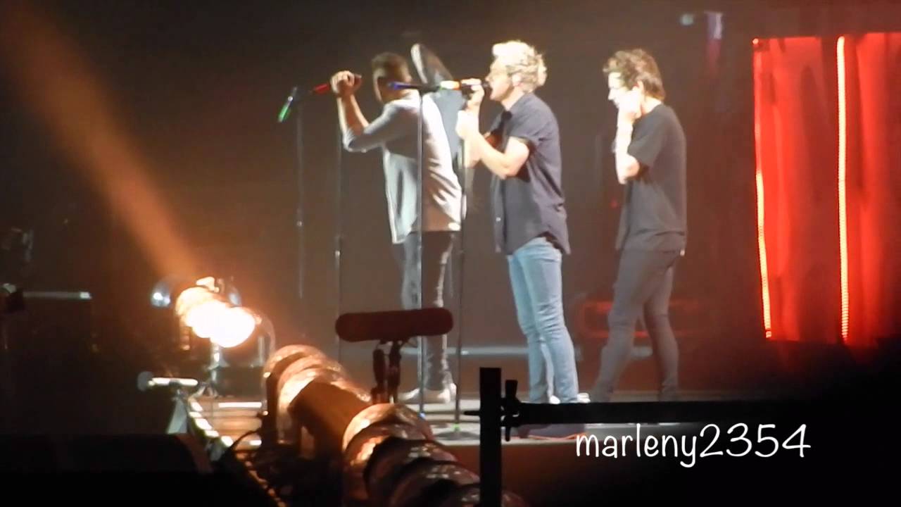 One Direction OTRA- Through The Dark- San Diego  07/09/15 *harry falls*