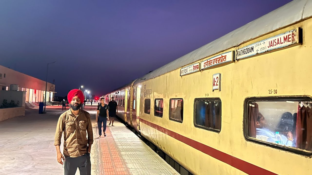 Jodhpur Ke Baad Kuchh Nahi Milta Is Train Mei... Ranikhet Express Journey Part-2....
