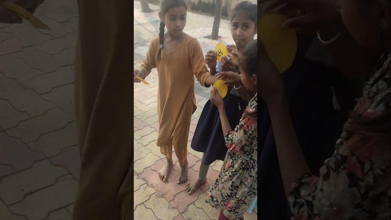 મૂળાક્ષરો દ્વારા શબ્દ રમતો 