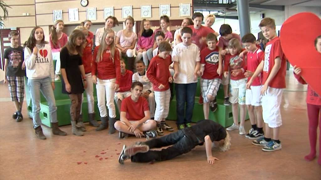 OBC Junior lipdub over pesten, liefde,  vergeven en respect