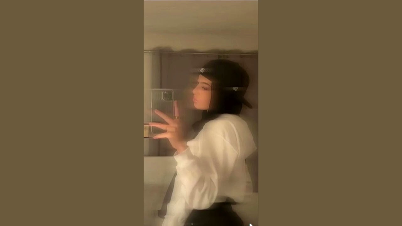 I Kissed A Girl (Hardstyle)