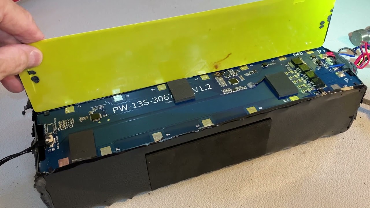 Aventon Aventure Dead Battery Disassembly and Diagnosis