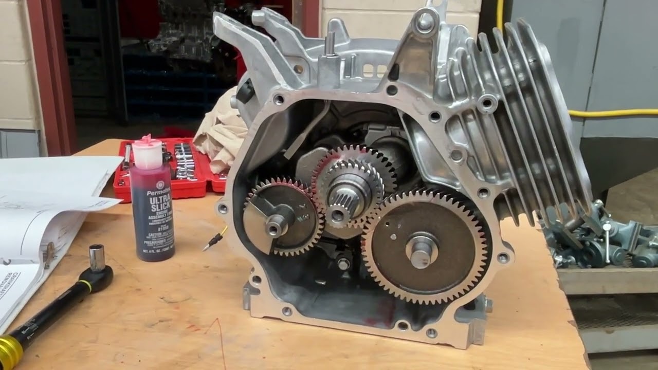 Camshaft timing and installation on a GX 340 engine