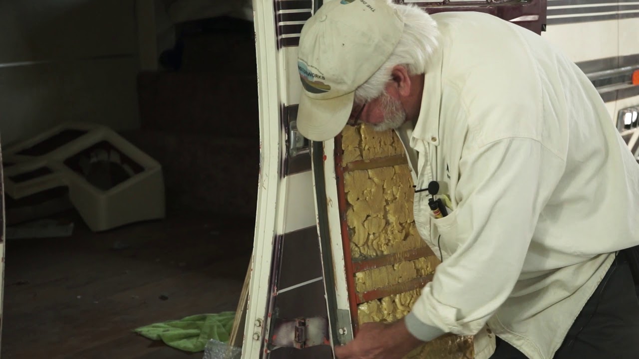 GMC MOTORHOME Door Hinge and Frame Repair - Let's close the gap