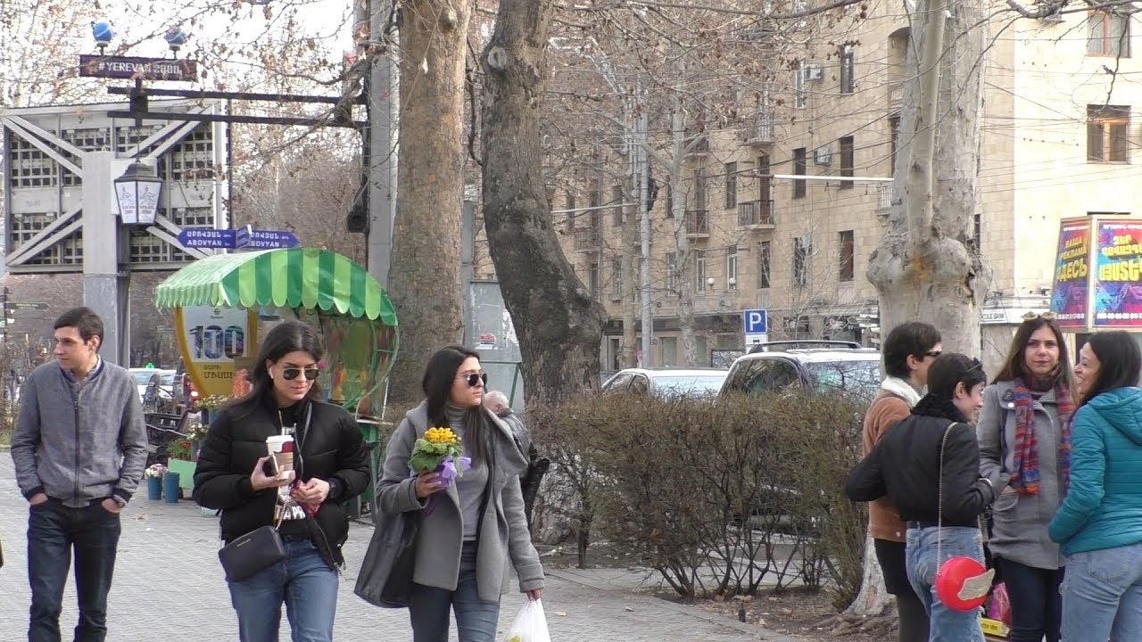 Yerevan, 10.03.19, Su, (на рус.), Video-1, От пр.Саят Нова, через двор, к ул.Терьян..
