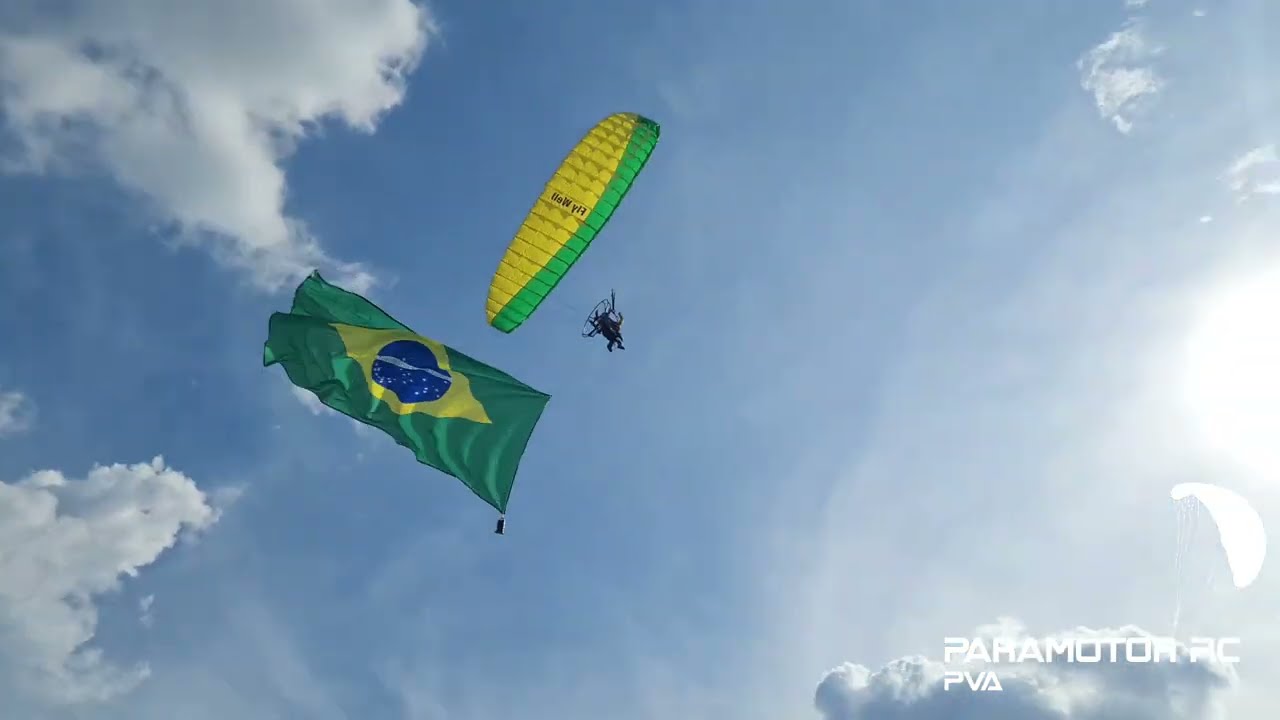 Paramotor-RC  /  Fly Well 2.36  /  Puxando Bandeira...