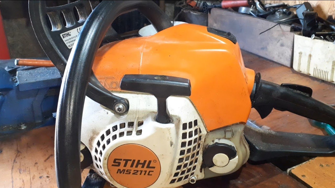 Stihl  211C ! Cu foarte multe probleme.