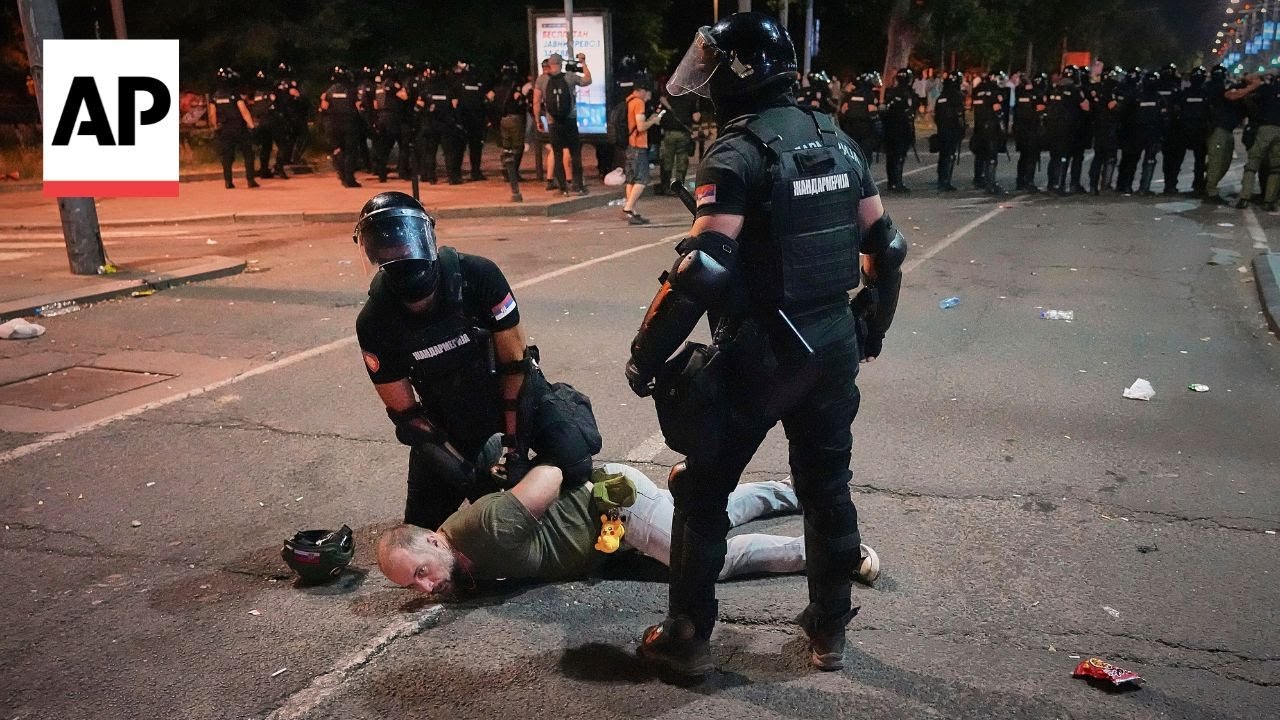 Anti-government protesters in Serbia detained during clashes with riot police