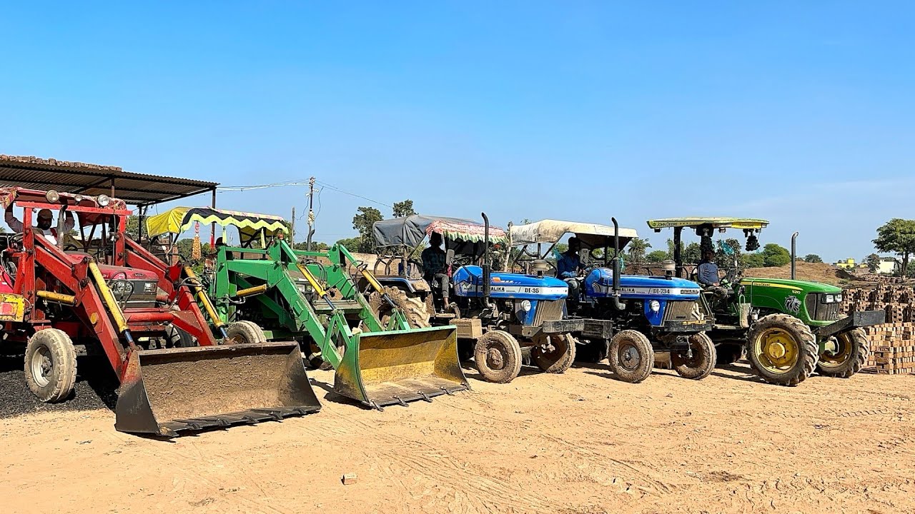 Mahindra Arjun 605 Loader and John Deere 5205 Loader Loading Mud Tractors | Sonalika | John Deere 